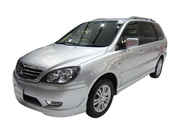 2001-2004 Mitsubishi Savrin (1st gen)